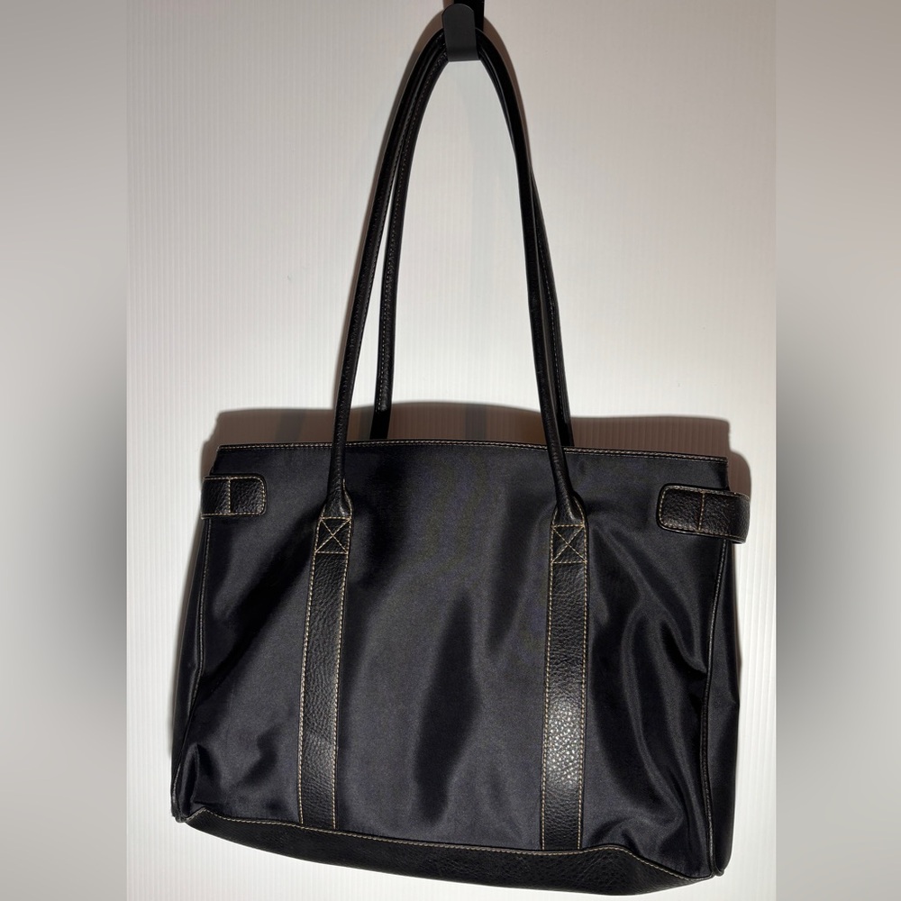 Liz Claiborne Black Tote Bag with Double Handles - Picture 2 of 6